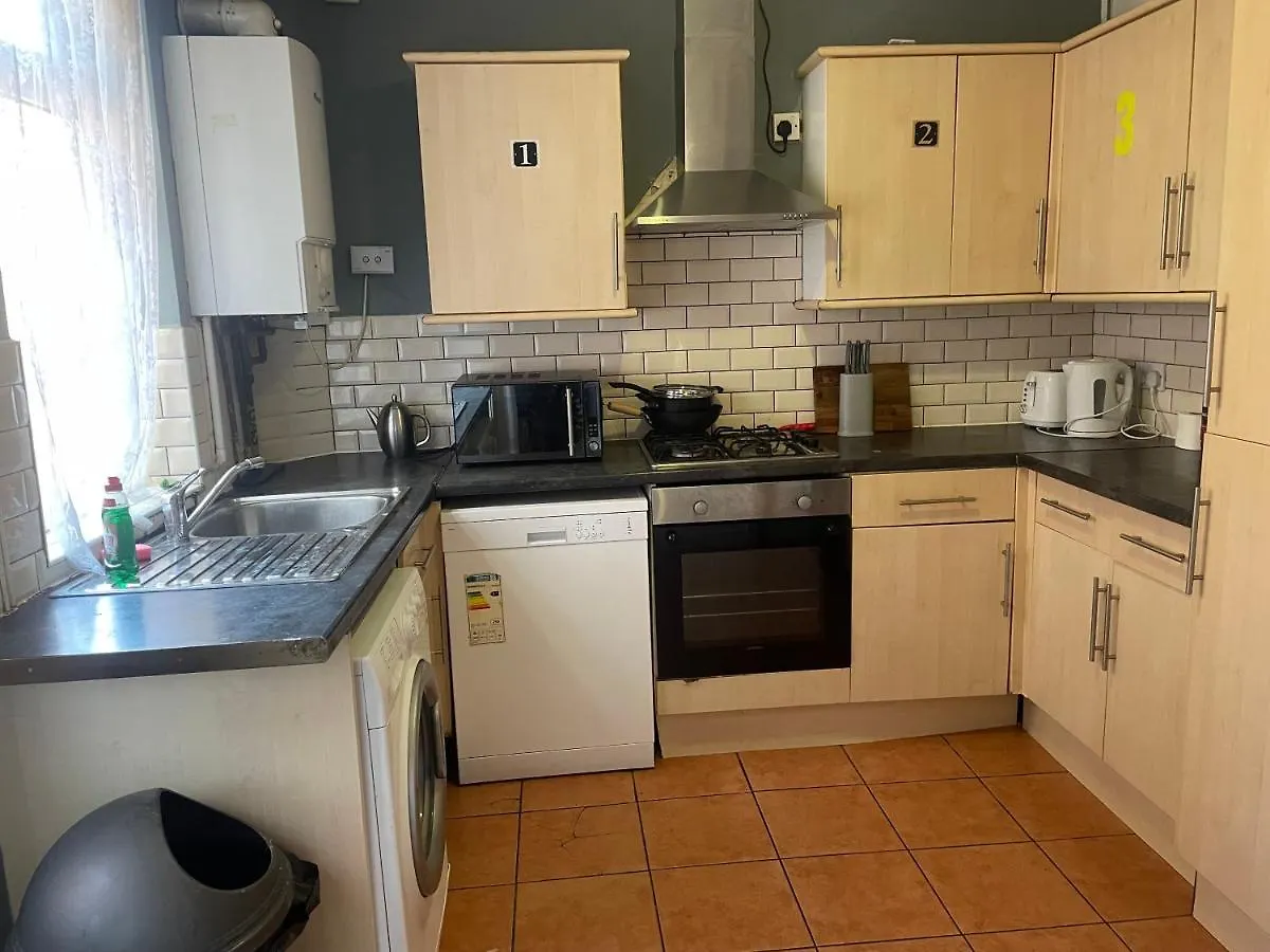 Transformative Housing Laurie Avenue Apartment Nottingham 0*,  United Kingdom